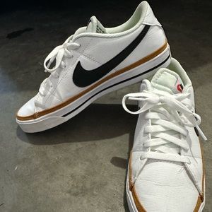 Nike court legacy. Worn twice. Like new!